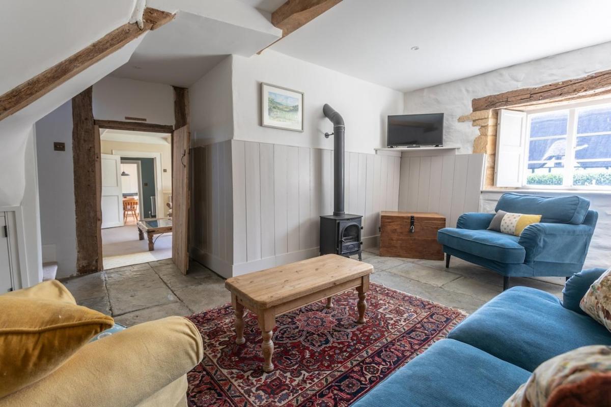 Beautiful Cotswold Farmhouse With Hot Tub Manchester Exteriör bild